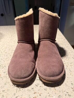 BearPaw Women's Short Suede Winter Boots in Dusty Brown with Shearling